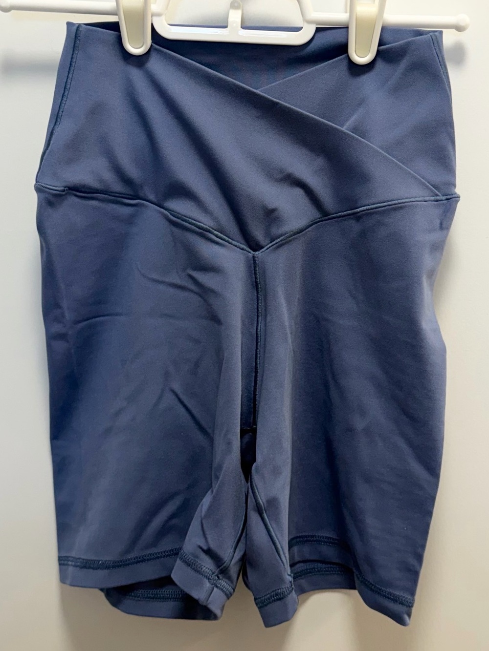 NWOT offline by aerie real me crossover 5” bike short blue
